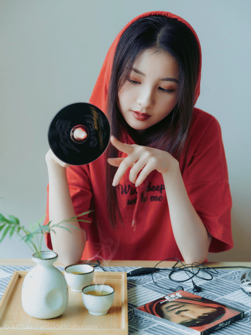 开云官网在线-纽卡斯尔联主场2-0战胜曼联，伊萨克与乔林顿建功，纽卡斯尔联队0304