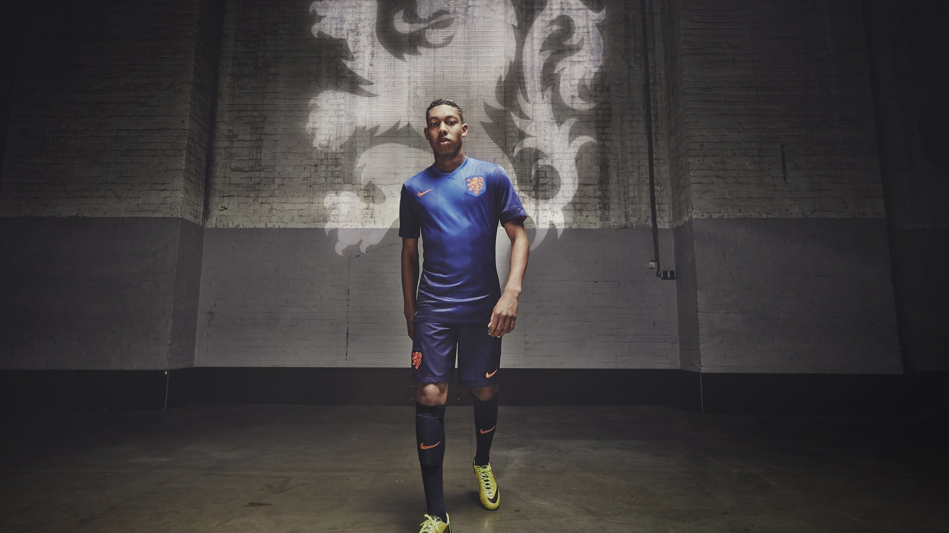 开云体育官方网入口-西甲比赛中高强度跑动负荷与传球质量关系的微观分析，足球高强度跑的定义